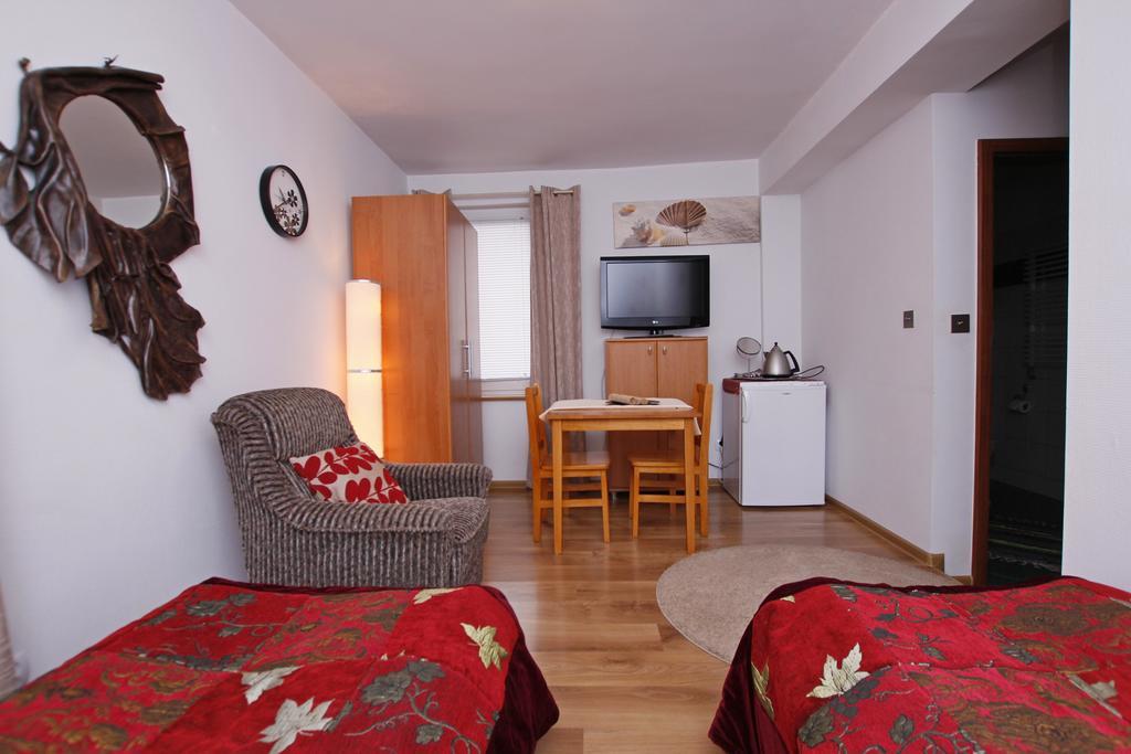 Willa Perla Hotel กดิเนีย ภายนอก รูปภาพ
